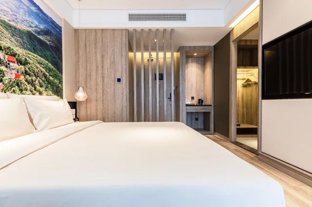 Elegant, Queen Bed، Atour Hotel (Liuquan Road, Zibo Hi-tech Zone) 1/1