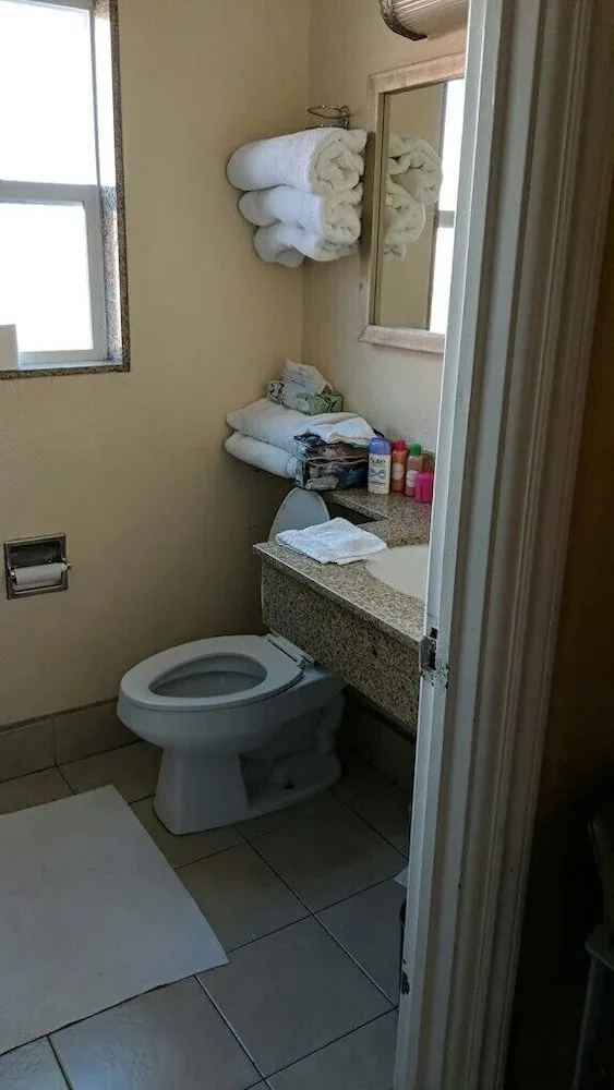 غرفة بسرير كوين لذوي الإعاقة، Om Park Inn and Suites El Cajon near San Diego 25/26