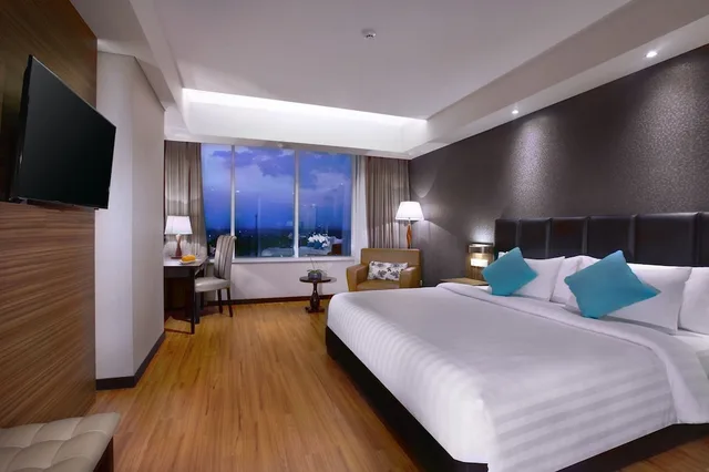 غرفة سوبيريور بسرير مزدوج، The Alana Hotel And Convention Center - Solo 1/2
