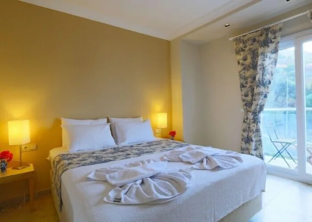 Master, Suite, Double Bed, Sea View, Sofa, Balcony، Saylam Suites 1/6
