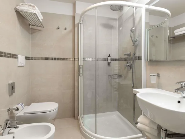 Superior, Twin Beds, Lateral Side Sea View, Terrace، MERCURE RIMINI ARTIS 8/10
