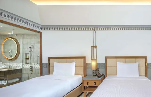 غرفة ديلوكس بسريرين منفصلين بإطلالة على الحديقة بشرفة، Doubletree By Hilton Goa Panaji 4/5