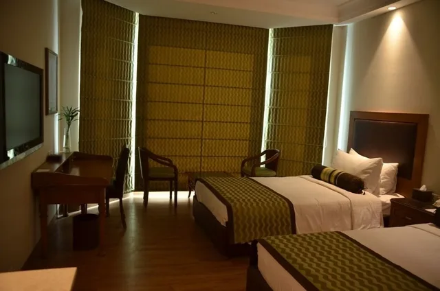غرفة سوبيريور بسريرين منفصلين، The Lalit Traveller 2/4