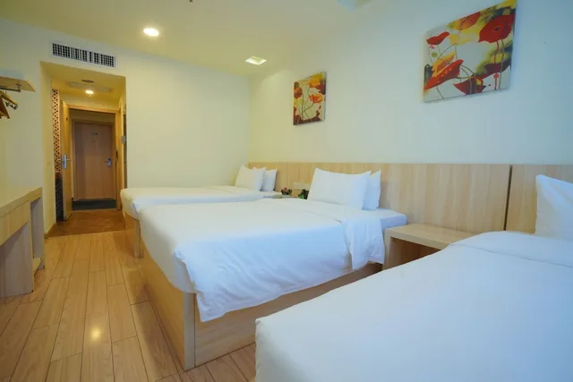 غرفة إليت ثلاثية بثلاثة أسرّة، Baiyun City Hotel 4/9