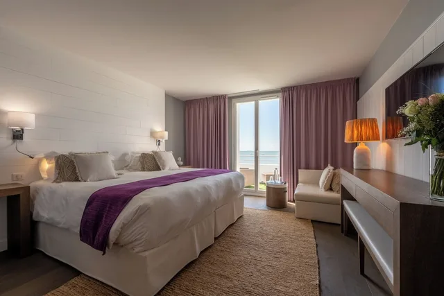غرفة بريميوم بسريرين منفصلين بإطلالة على البحر، Hotel Atalante - Relais Thalasso & Spa 4/8
