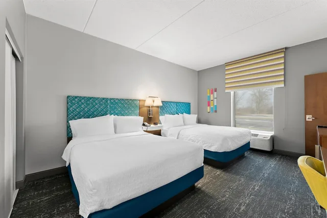 جناح بسريرين مزدوجين مع أريكة، Hampton Inn Suites Newtown 1/10