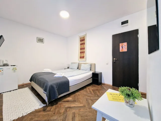 غرفة اقتصادية بسرير كوين، Main Square Apartments More 2/3