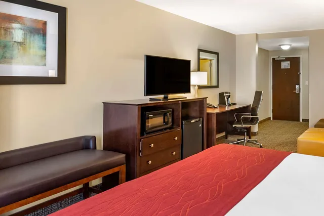جناح بسرير كينج، Comfort Inn & Suites Tooele-Salt Lake City 2/2