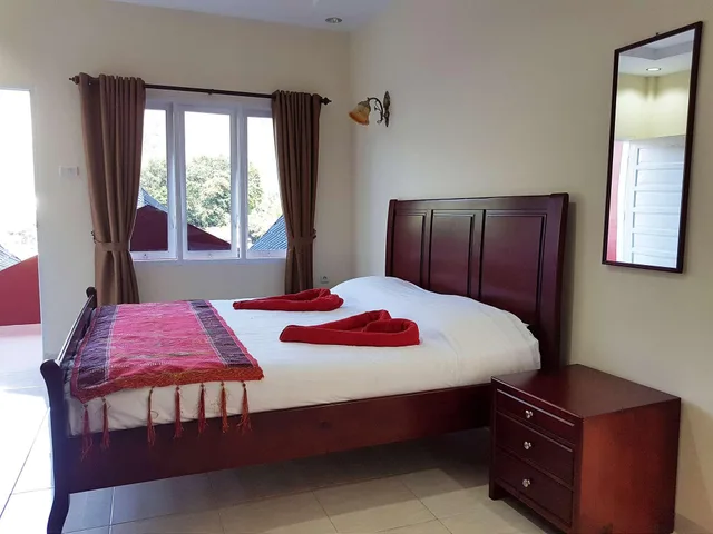 Standard, Double Bed, No Balcony، Zoe's Paradise Waterfront Hotel 1/1