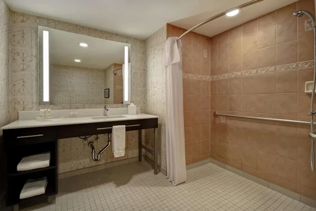 استوديو بسرير كينج مع أريكة لذوي الإعاقة، Homewood Suites by Hilton Edgewater-NYC Area 6/6
