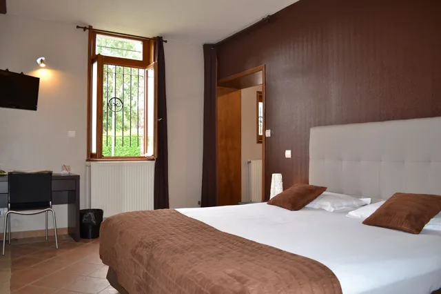 لوفت بسرير مزدوج، Le Domaine des Cigognes 3/9