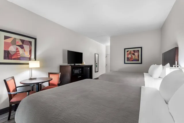 غرفة قياسية بسريرين كوين، Quality Inn Chattanooga Hamilton Place 7/9