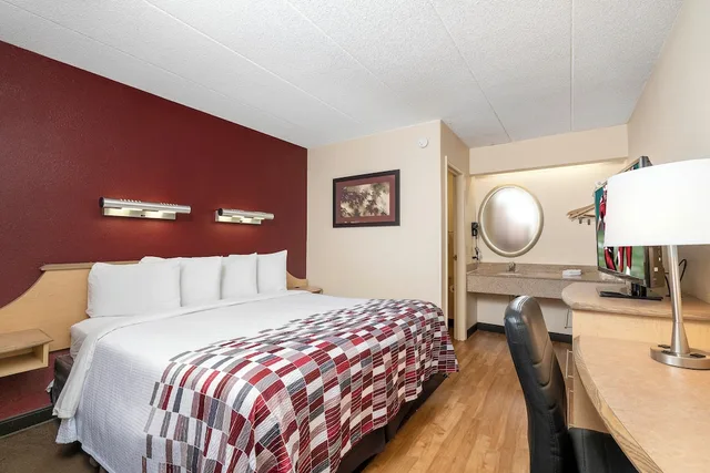 غرفة قياسية بسرير كوين، Red Roof Inn Columbus - Grove City 3/5