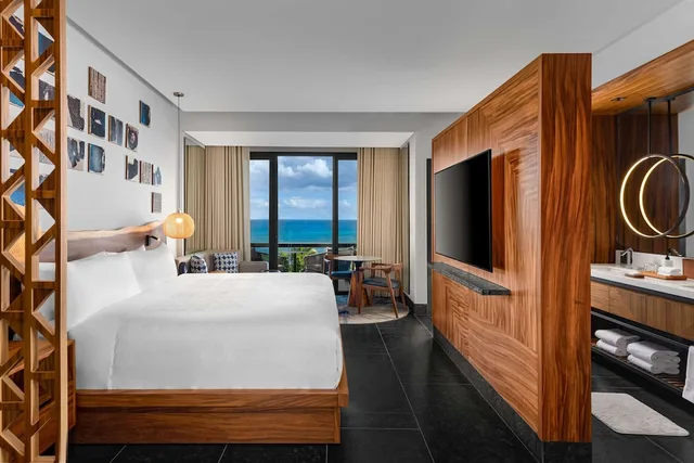غرفة بسرير كينج بإطلالة جزئية على البحر، Conrad Tulum Riviera Maya 12/14
