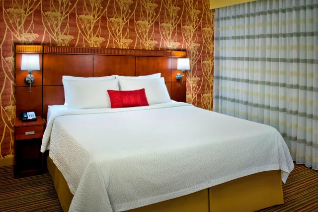 غرفة بسريرين كوين، Courtyard Mt Laurel Cherry Hill 2/7