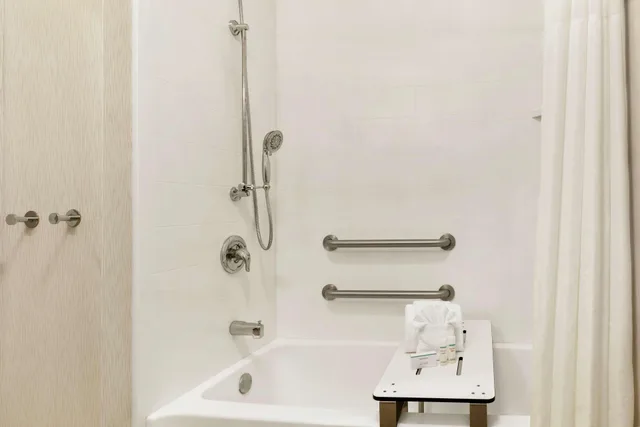 Room, Double Bed, Hampton Inn Binghamton/Johnson City 3/3