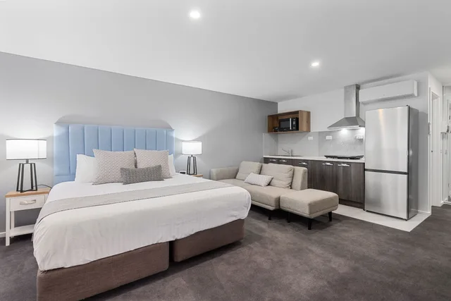 استوديو بريميير بسرير كينج، Sanctuary Inn on Westernport 1/2