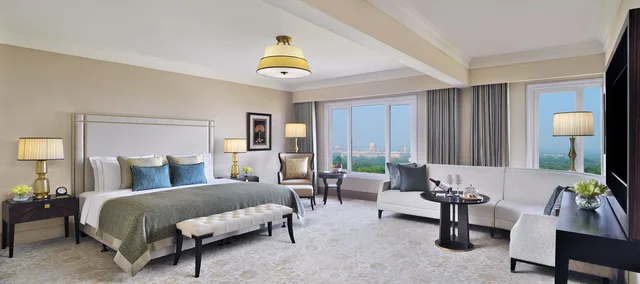 Club, Suite, Taj Mahal Hotel, New Delhi 1/3