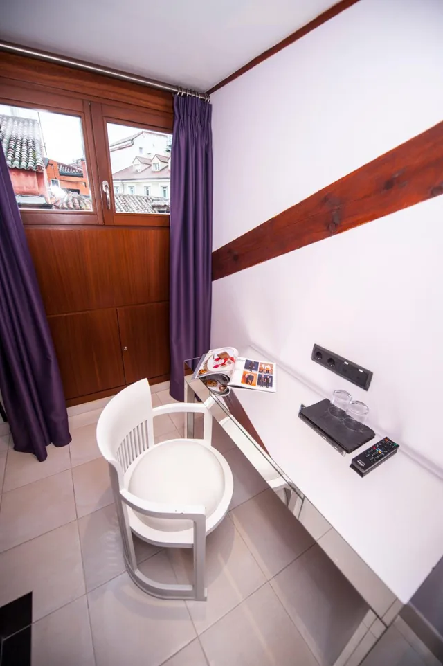 Room, King Bed, Attic، Posada Del Leon de Oro 6/10