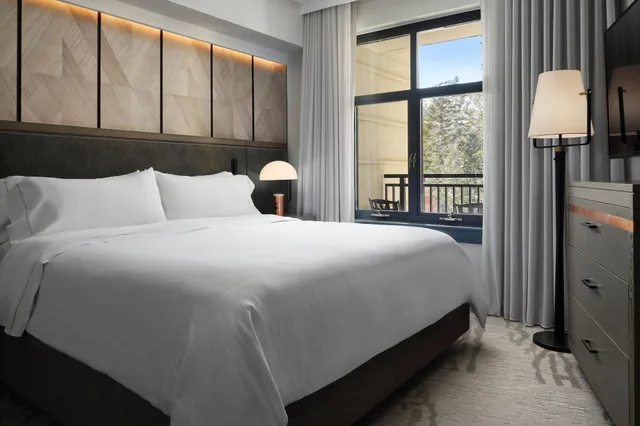 1 Bedroom, Family Suite, The Westin Monache Resort, Mammoth 1/4
