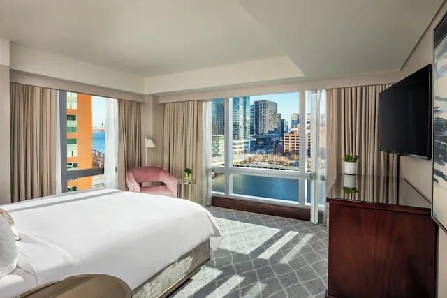 جناح بسرير كينج بغرفة نوم واحدة، INTERCONTINENTAL BOSTON 2/4
