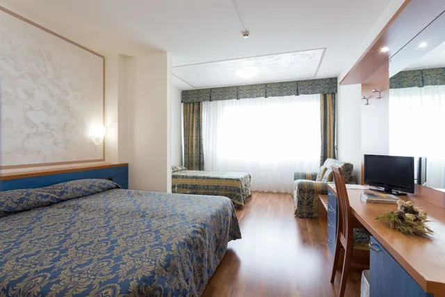 غرفة رباعية بأربعة أسرّة، Airmotel 4/10