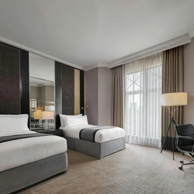 غرفة ديلوكس بسريرين منفصلين، THE RITZ-CARLTON KUALA LUMPUR 1/4