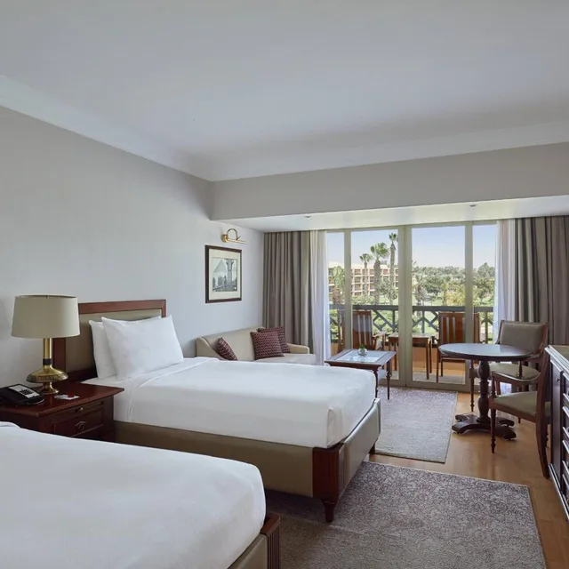 Deluxe, Twin Beds, Partial Pyramids View، Marriott Mena House Cairo 2/3