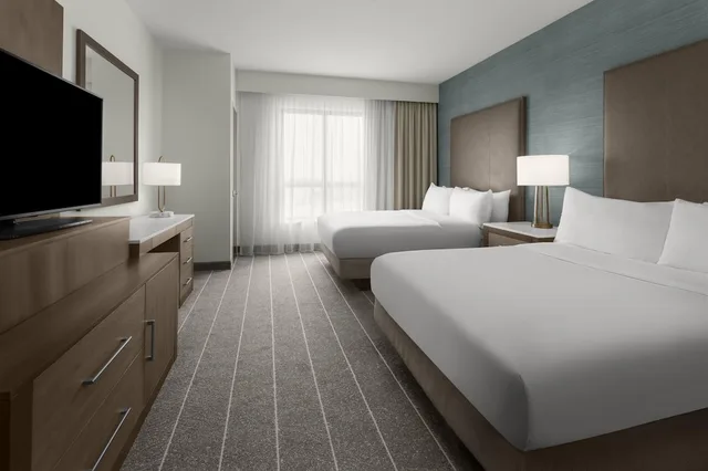 جناح بسريرين كوين مع أريكة، Embassy Suites by Hilton Wilmington Riverfront 2/6