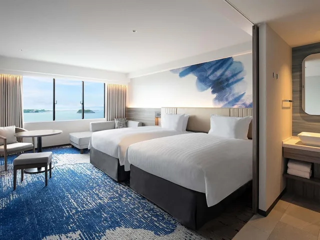 غرفة سوبيريور بسريرين منفصلين بإطلالة على البحر مع أريكة، Grand Mercure Wakayama Minabe Resort & Spa 2/2