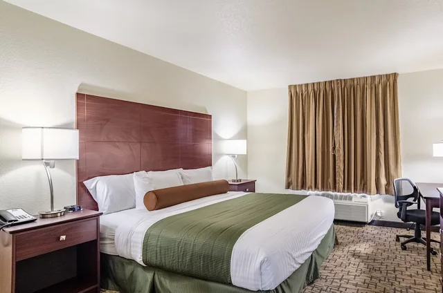 غرفة بسرير كينج لذوي الإعاقة، Cobblestone Inn & Suites - Bridgeport 3/7