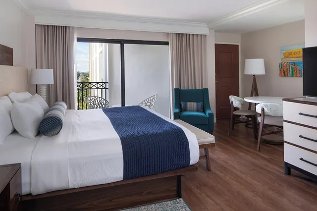 جناح استوديو بسرير كينج بإطلالة على المسبح، The Atlantic Suites on the Avenue 1/3