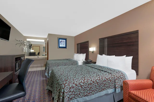 Studio, Suite, 2 Double Beds, Sofa, Days Inn By Wyndham Maumee/Toledo 2/7