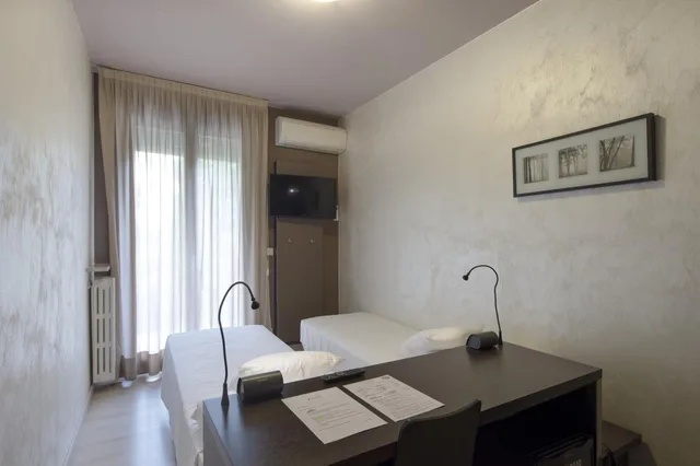 غرفة بسرير مزدوج أو سريرين منفصلين بشرفة، M14 Hotel 5/8