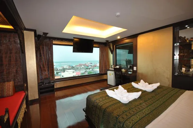 جناح بإطلالة على البحر بحوض استحمام، Chalelarn Hotel 1/1