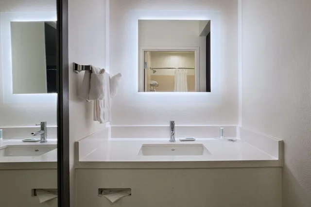 جناح بسريرين كوين مع سرير سحّاب إضافي لذوي الإعاقة، Springhill Suites By Marriott Dfw Airport East Las Colinas 2/2