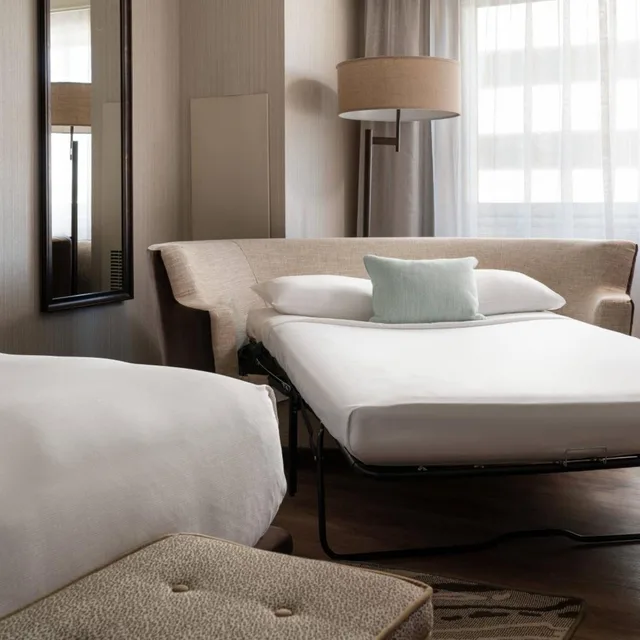 Room, 2 Queen Beds, Salt Lake City Marriott City Center 7/9