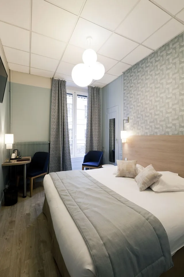غرفة سوبيريور بسرير مزدوج أو سريرين منفصلين، Hotel Du Dauphin 2/9