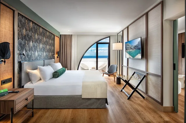 Suite Esencia Pool View Room, Princess Inspire Tenerife - Adults Only 1/2