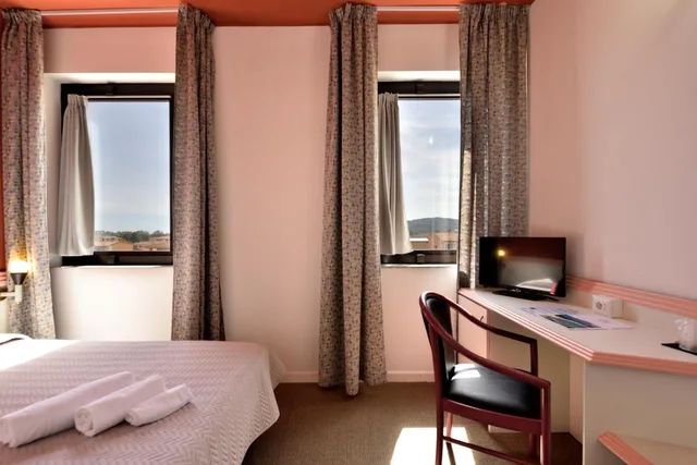 غرفة مفردة، Orri Hotel 6/13