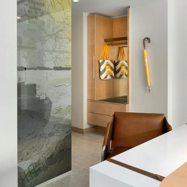 Room, King Bed, Partial Water View، The Envoy Hotel, Autograph Collection 6/10