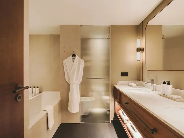 Suite, Queen Bed, Convertible Double Bed, Condes de Barcelona 6/6