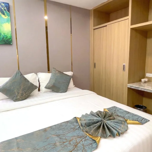 Deluxe, Triple, Single Bed, Elegant Bangkok Hotel 4/6