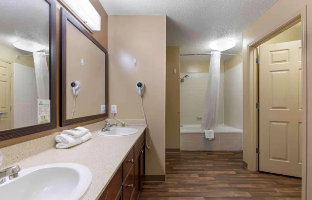 غرفة بسرير كينج بغرفة نوم واحدة، Extended Stay America Select Suites - Orlando - Maitland - Summit Tower Blv 8/9