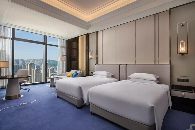 غرفة بسريرين منفصلين بإطلالة على النهر، Hyatt Regency Lanzhou 1/3