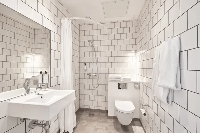 غرفة قياسية بسرير كينج مع أريكة، Four Points Flex by Sheraton Copenhagen City 4/5