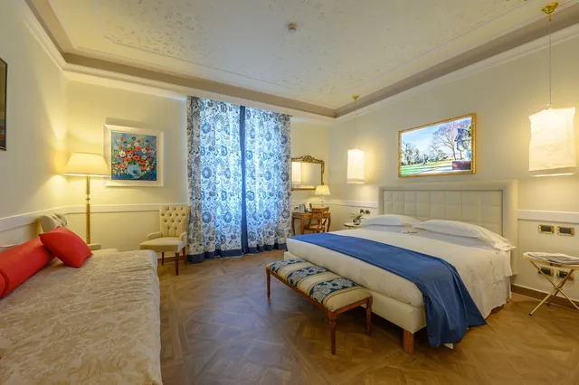 غرفة رباعية بسريرين منفصلين مع أريكة، Hotel Kraft 1/7