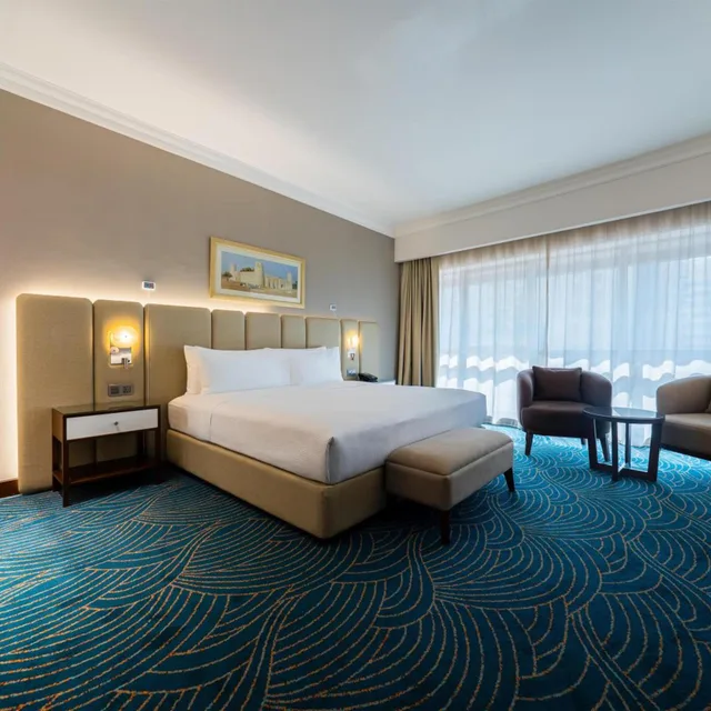 غرفة بسرير كينج لذوي الإعاقة، DoubleTree by Hilton Dubai Port Saeed. 2/5