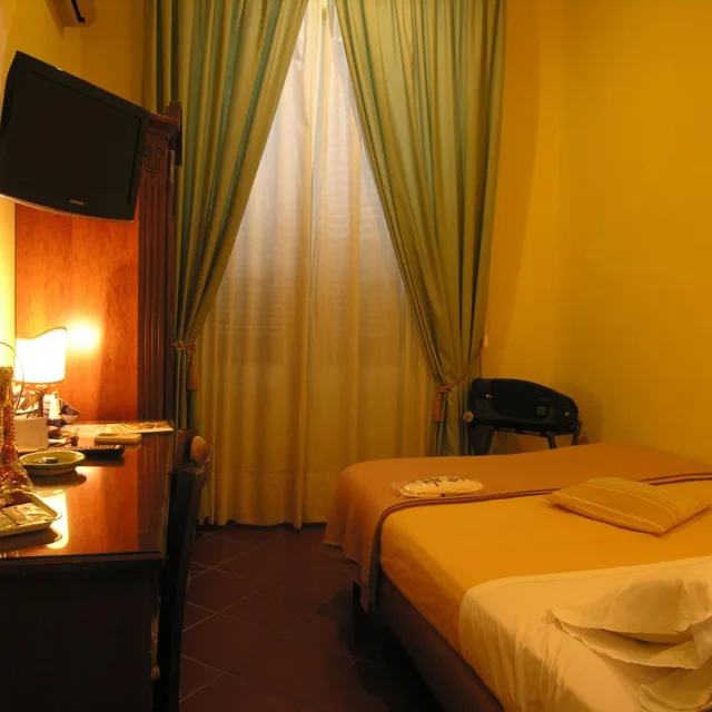 غرفة مفردة، Toledo 2/10