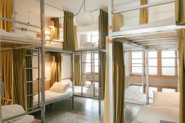 Female Dorm, Female Only، 365 Hostel 1/2